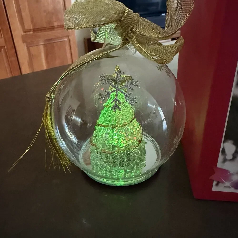 Lenox WONDER BALL TREE Color Changing Lit Tree Christmas Ornament Lights Up